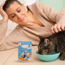 Load image into Gallery viewer, Moochie Grain Free Cats Gravy Meal, Weight Control , Non-Vegetarian Cat Gravy For Adults &amp; Kittens
