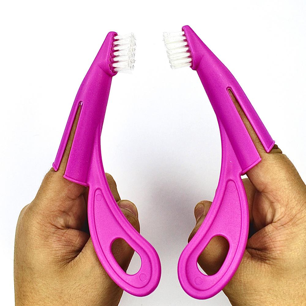 Petstreet Pets 2-in-1 Soft Cleaning Toothbrush for Dogs & Cats ‚Äì Devil Finger Brush | Dual-Use Oral Care Tool | Soft Bristles for Gentle Dental Cleaning | Plaque & Tartar Control | Color May Vary