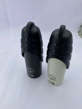 Load image into Gallery viewer, Fin Cap Bottle
